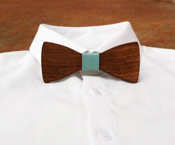 Noeud papillon en noyer