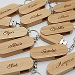 Clé USB bois bambou 16 Go en porte clef à graver et personnaliser