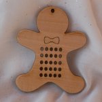 Bonhomme biscuit de Noël en bois à broder et décorer soi-même 