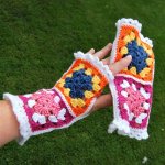 Paires de mitaines inspirées des années 70 couleurs vives