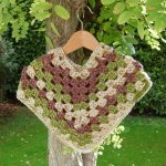 Poncho enfant (2ans) laine acrylique beige, vert marron