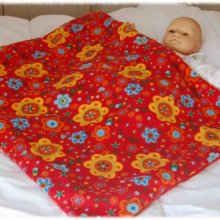 Couverture berceau pour bébé en polaire rouge uni et motif fleurs