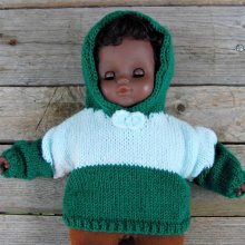 pull poupée à capuche vert clair et foncé avec noeud papillon