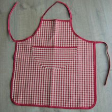 Tablier rouge à carreaux beige pour enfant  