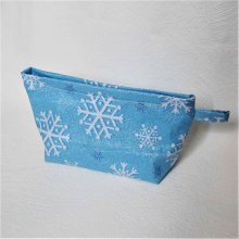 Trousse en cotonbrillant bleu clair motif flocons neige 