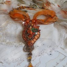 Collier Chic Ethnique, brodée tout en perles, cristal de Swarovski façon Souffle D'Automne