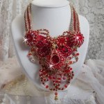 Collier plastron Rubis brodé avec des perles Agate rouge et corail semi-précieux façon Haute-Couture