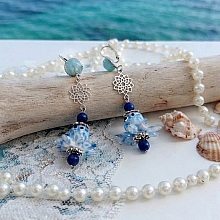 BO Beauregard Blue créées avec verre, pierre naturelle larimar, lapis-lazuli, dormeuses laiton argenté