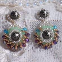 BO Ode Green and Purple montées avec rocailles, perles rondes nacrées en Cristal, perles en Verre et crochets d'oreilles Gold Filled 14 carats