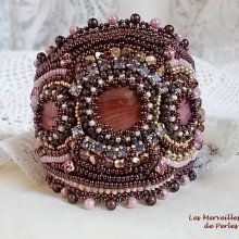 Bracelet manchette Romance brodé avec des nacres en acajou façon vintage