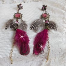 BO Navajo Fuchsia et Marron avec des perles de verre, des cristaux de Swarovski et des plumes