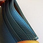 Porte-cartes en cuir bleu ciel