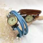 Montre vintage bracelet multi tours en cuir fermoir ajustable