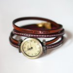Montre bracelet double tour et duo de cuirs marron à surpiqûres à personnaliser
