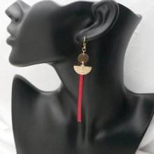 Boucle d'oreille Solo pendante dorée au long Cuir Rouge ou couleur au choix
