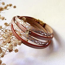 Bracelet double duo cuirs pêche nacré et naturel tâches argentés avec ginkgo doré 