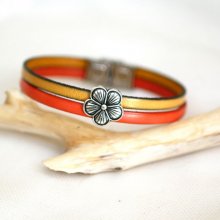 Bracelet pour femme duo de cuir et passant Fleur argenté personnalisable