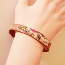 Bracelet Florâme au ruban liberty fleurs violettes sur cuir rose vieilli