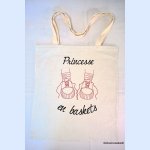 Tote Bag brodé princesse aux baskets